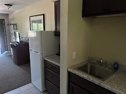 All Star Inn & Suites