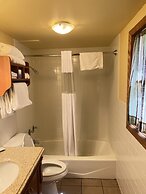 All Star Inn & Suites