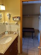 All Star Inn & Suites