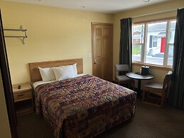 All Star Inn & Suites