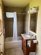 All Star Inn & Suites