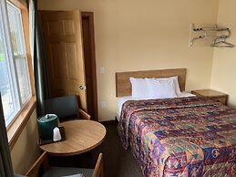 All Star Inn & Suites
