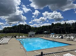 All Star Inn & Suites