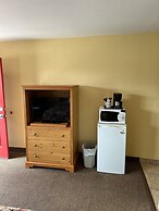 All Star Inn & Suites