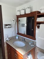 All Star Inn & Suites
