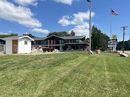 All Star Inn & Suites