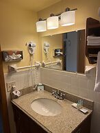 All Star Inn & Suites