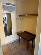 All Star Inn & Suites