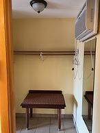 All Star Inn & Suites