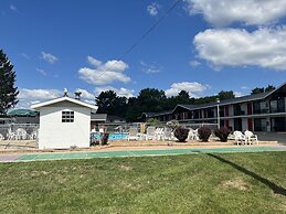 All Star Inn & Suites
