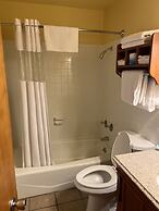 All Star Inn & Suites