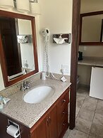 All Star Inn & Suites