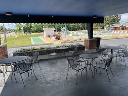 All Star Inn & Suites