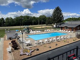 All Star Inn & Suites