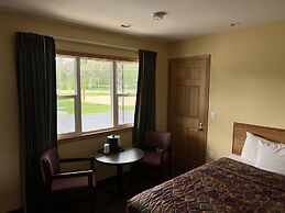 All Star Inn & Suites