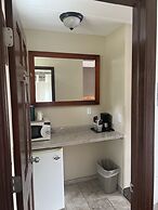 All Star Inn & Suites