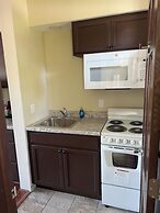 All Star Inn & Suites