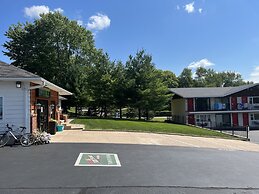 All Star Inn & Suites