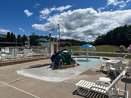 All Star Inn & Suites