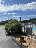 All Star Inn & Suites