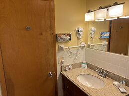All Star Inn & Suites
