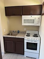 All Star Inn & Suites