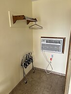 All Star Inn & Suites