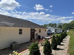 All Star Inn & Suites