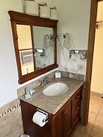 All Star Inn & Suites