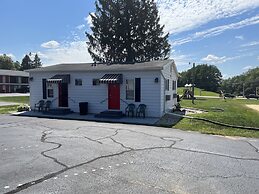 All Star Inn & Suites