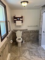 All Star Inn & Suites