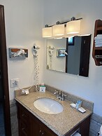 All Star Inn & Suites