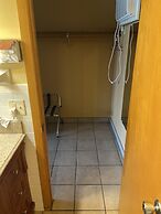 All Star Inn & Suites