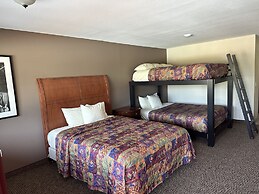 All Star Inn & Suites