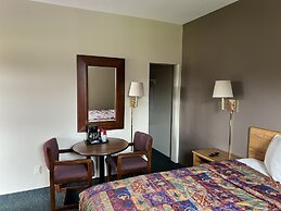 All Star Inn & Suites
