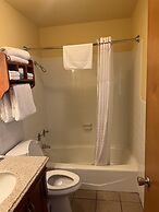 All Star Inn & Suites