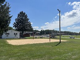 All Star Inn & Suites