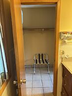 All Star Inn & Suites