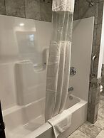 All Star Inn & Suites