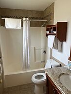 All Star Inn & Suites