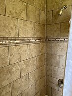 All Star Inn & Suites