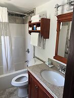 All Star Inn & Suites