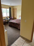 All Star Inn & Suites