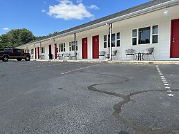 All Star Inn & Suites