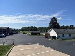 All Star Inn & Suites