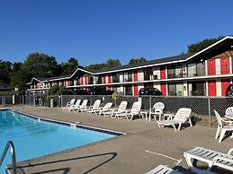 All Star Inn & Suites