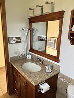 All Star Inn & Suites