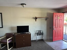 All Star Inn & Suites