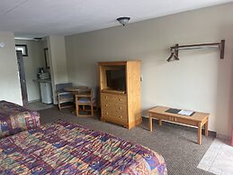 All Star Inn & Suites