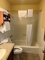 All Star Inn & Suites